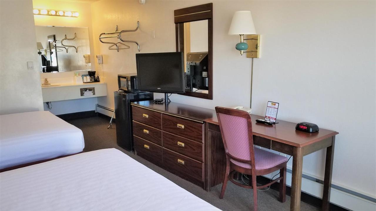 Motel 8 Laramie Eksteriør billede